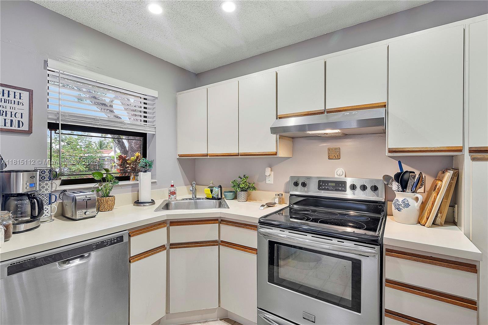 3773 Cocoplum Cir #3575, Coconut Creek, Florida image 9