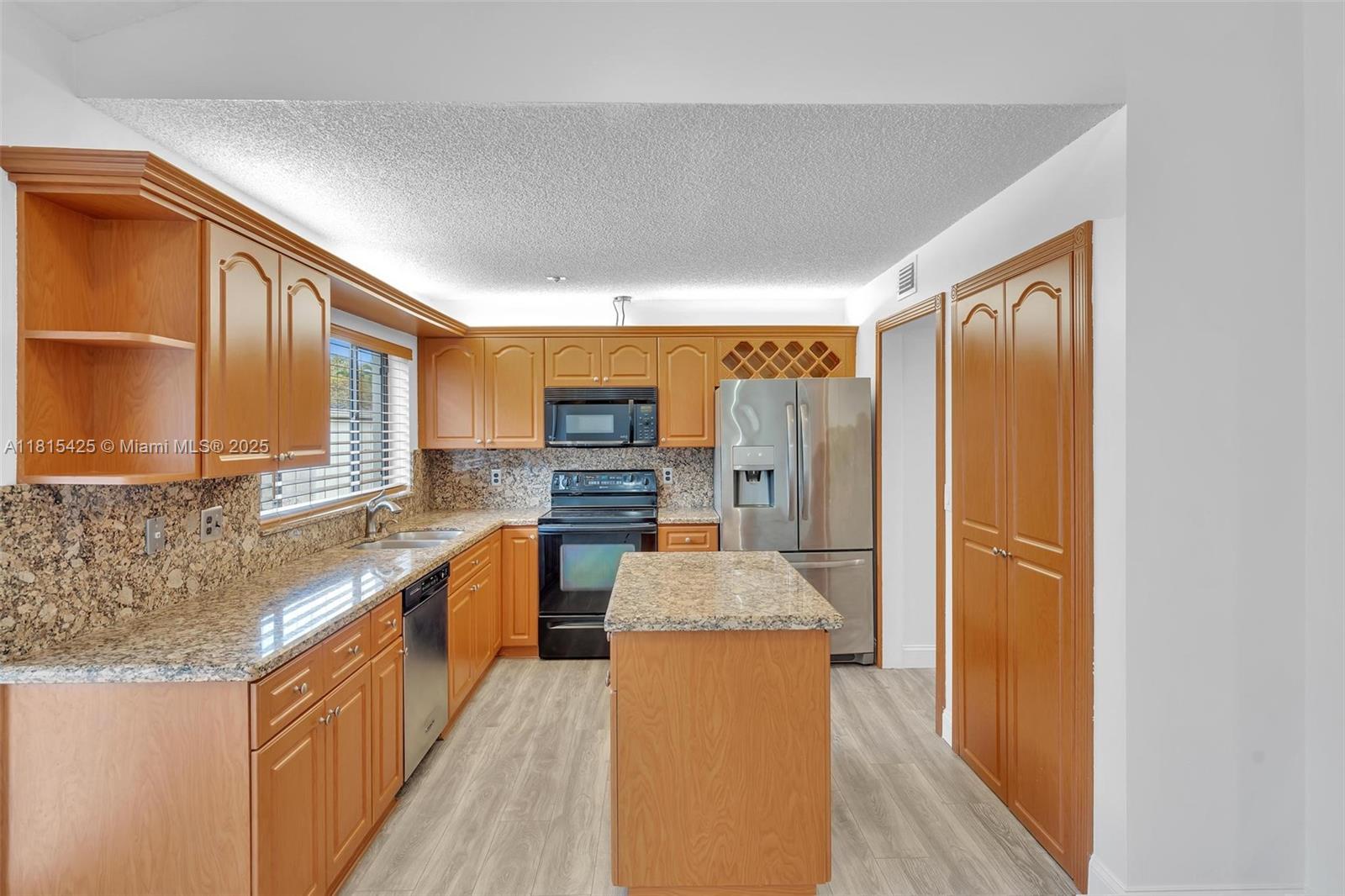 8713 SW 55th St, Cooper City, Florida image 11