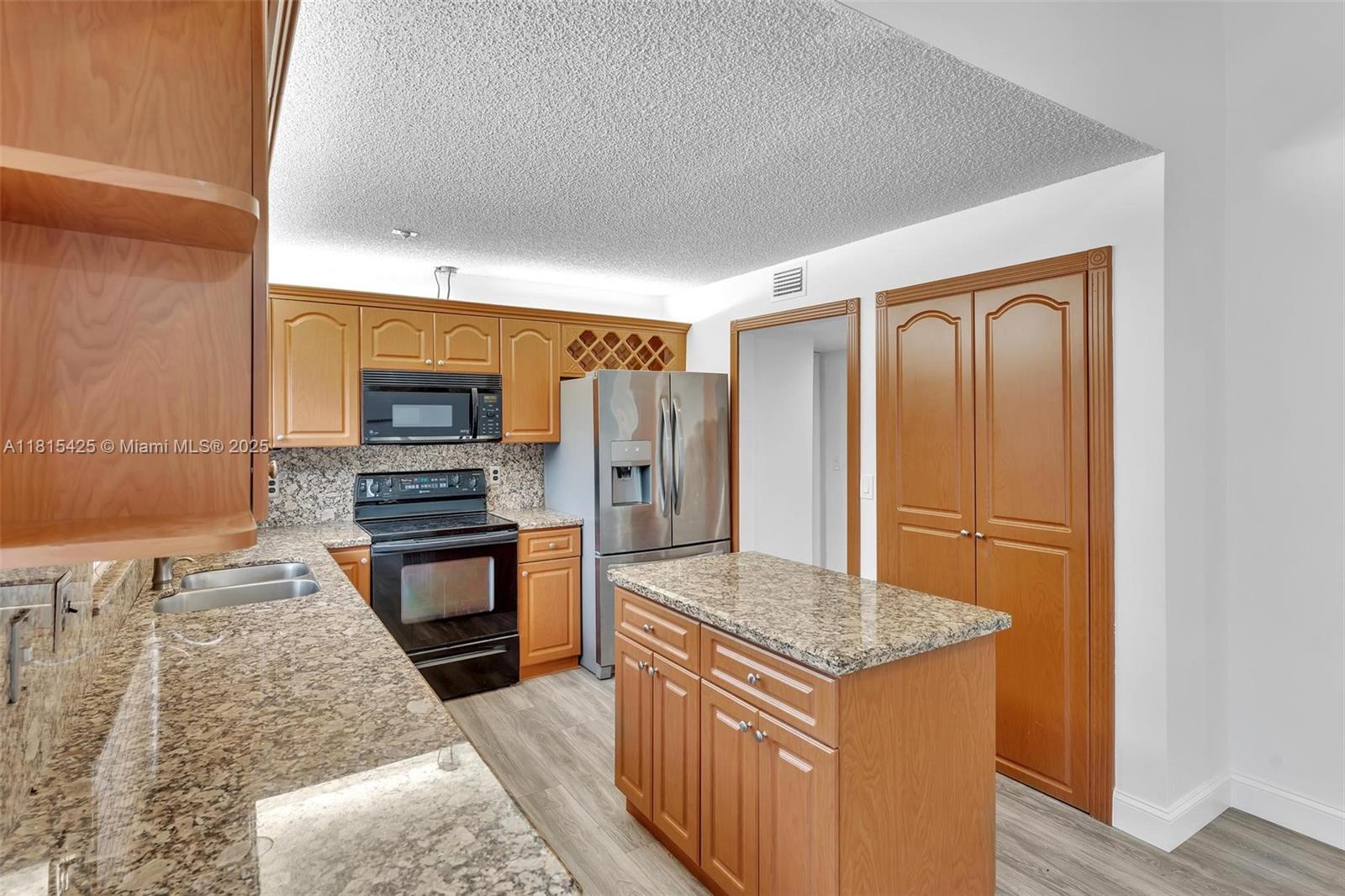 8713 SW 55th St, Cooper City, Florida image 14