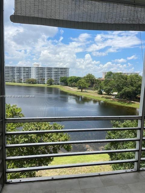 2751 N Palm Aire Dr #504, Pompano Beach, Florida image 15