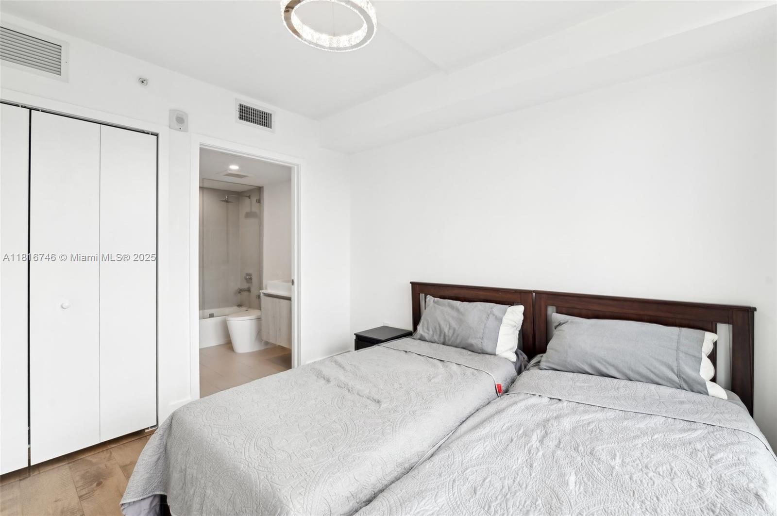 13800 Highland Dr #202, North Miami Beach, Florida image 12
