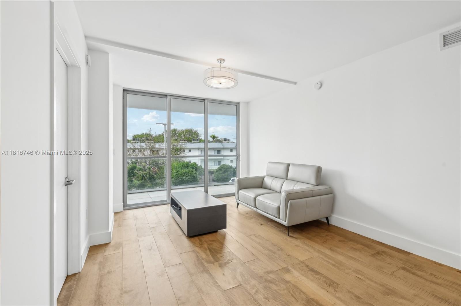 13800 Highland Dr #202, North Miami Beach, Florida image 6