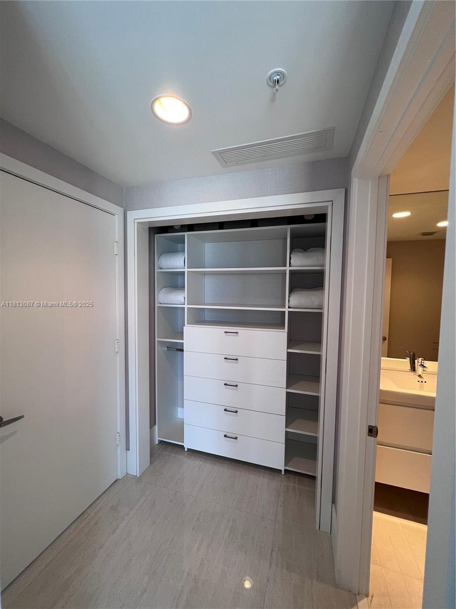17301 Biscayne Blvd #1402, North Miami Beach, Florida image 21
