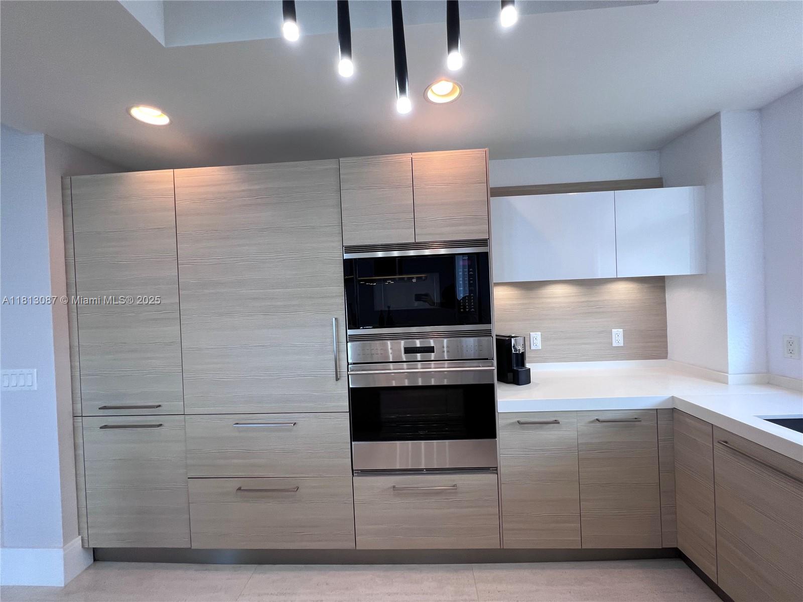 17301 Biscayne Blvd #1402, North Miami Beach, Florida image 23