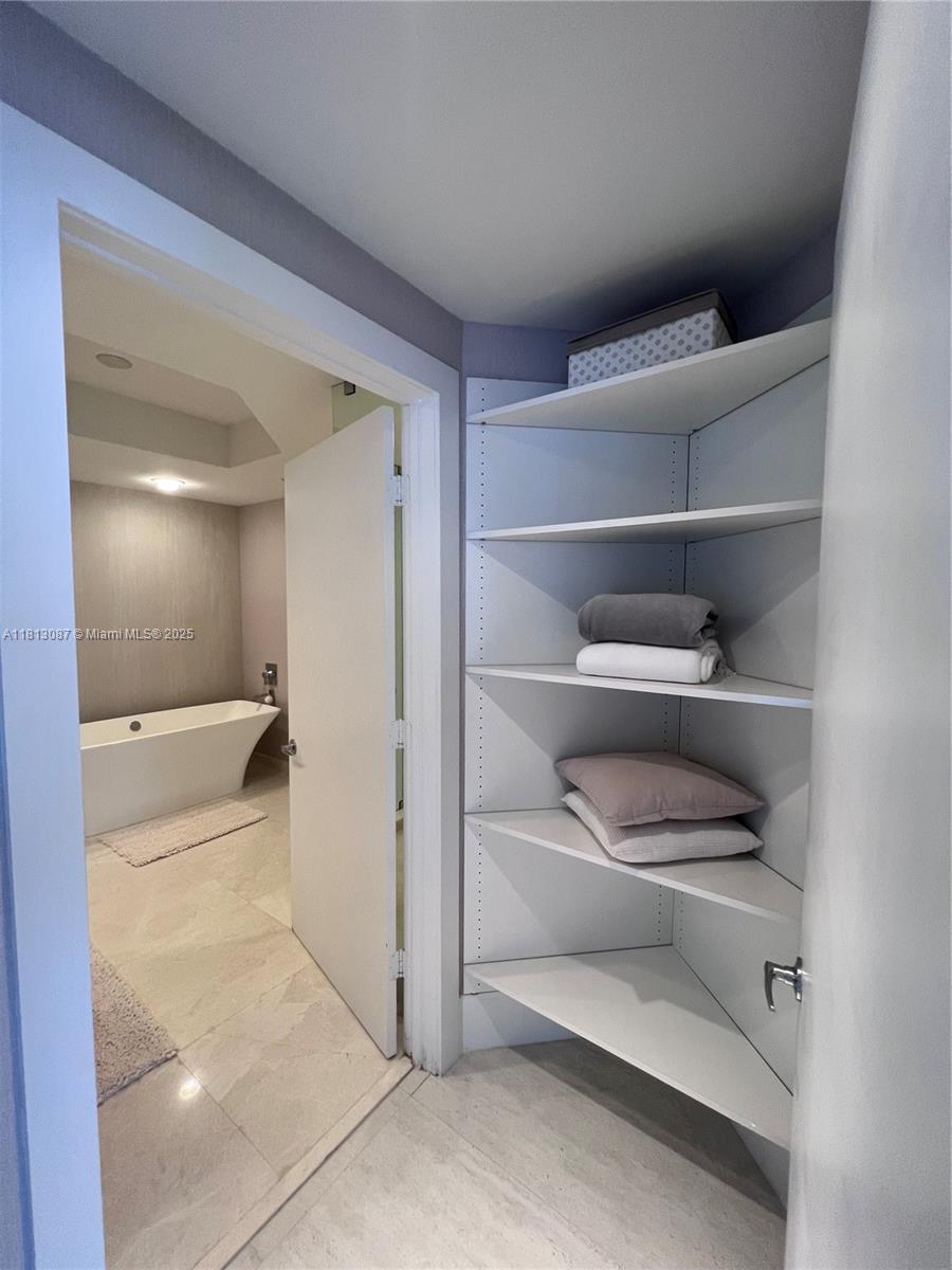 17301 Biscayne Blvd #1402, North Miami Beach, Florida image 25