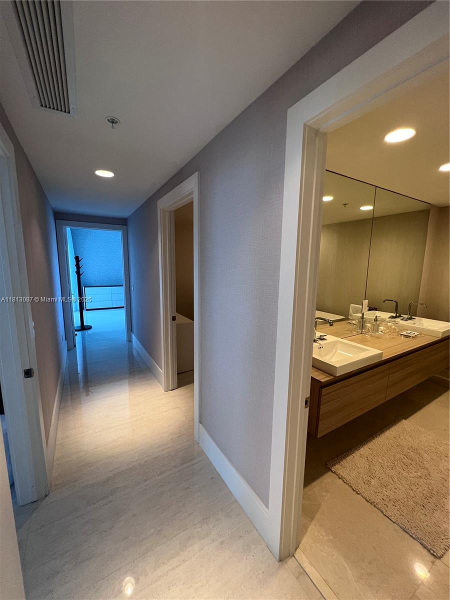 17301 Biscayne Blvd #1402, North Miami Beach, Florida image 28