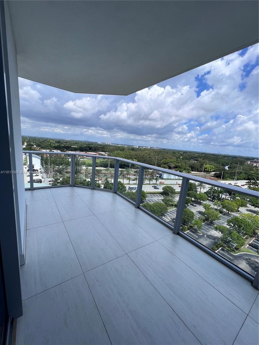 17301 Biscayne Blvd #1402, North Miami Beach, Florida image 5