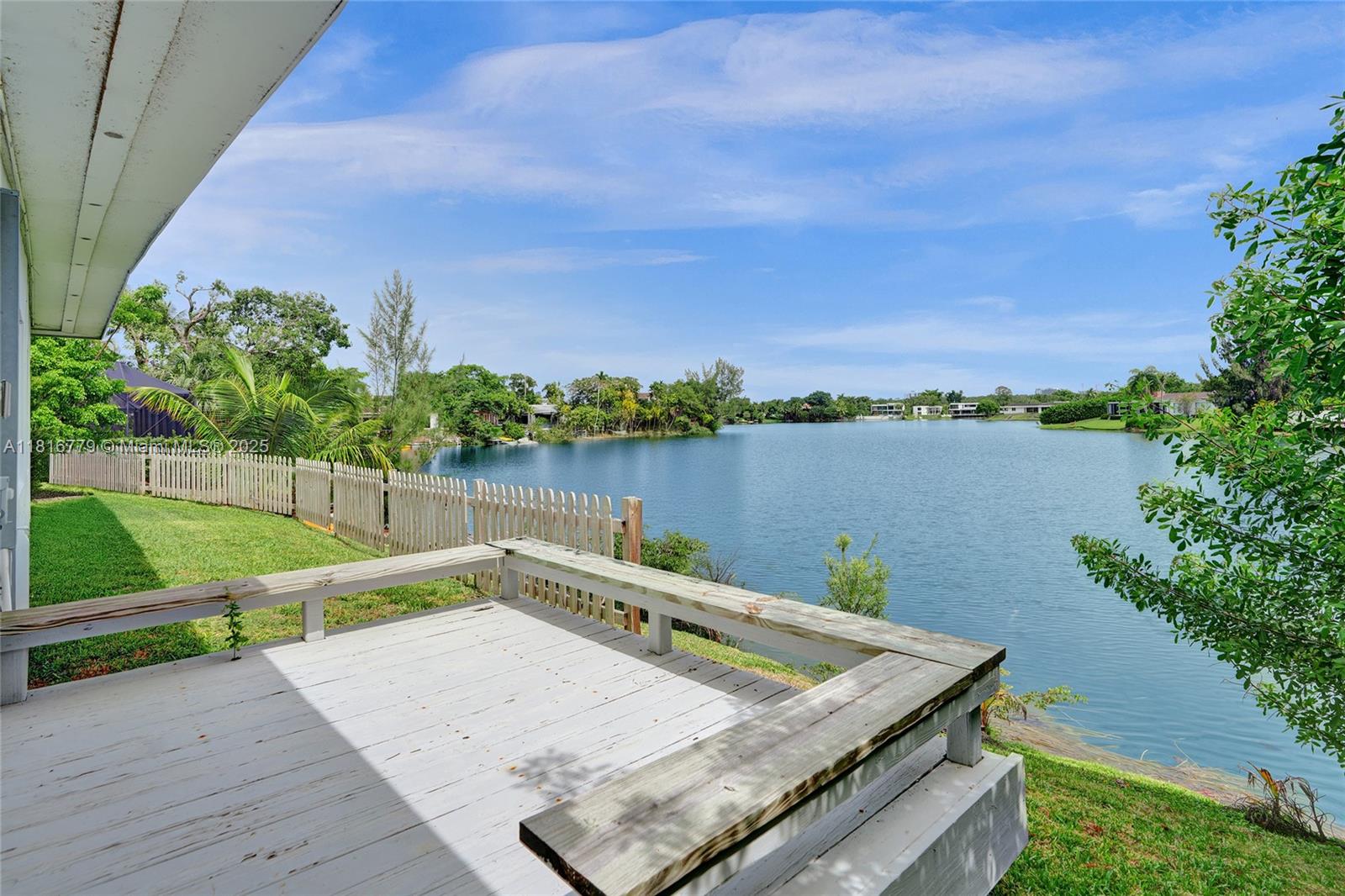 2050 NE 196th Ter, North Miami Beach, Florida image 1