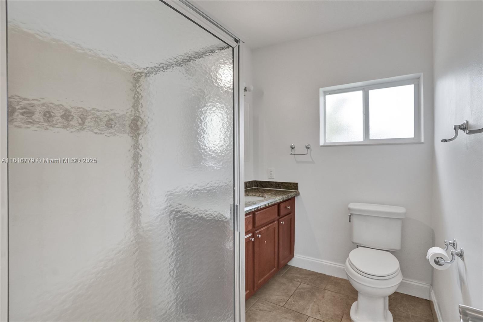 2050 NE 196th Ter, North Miami Beach, Florida image 24