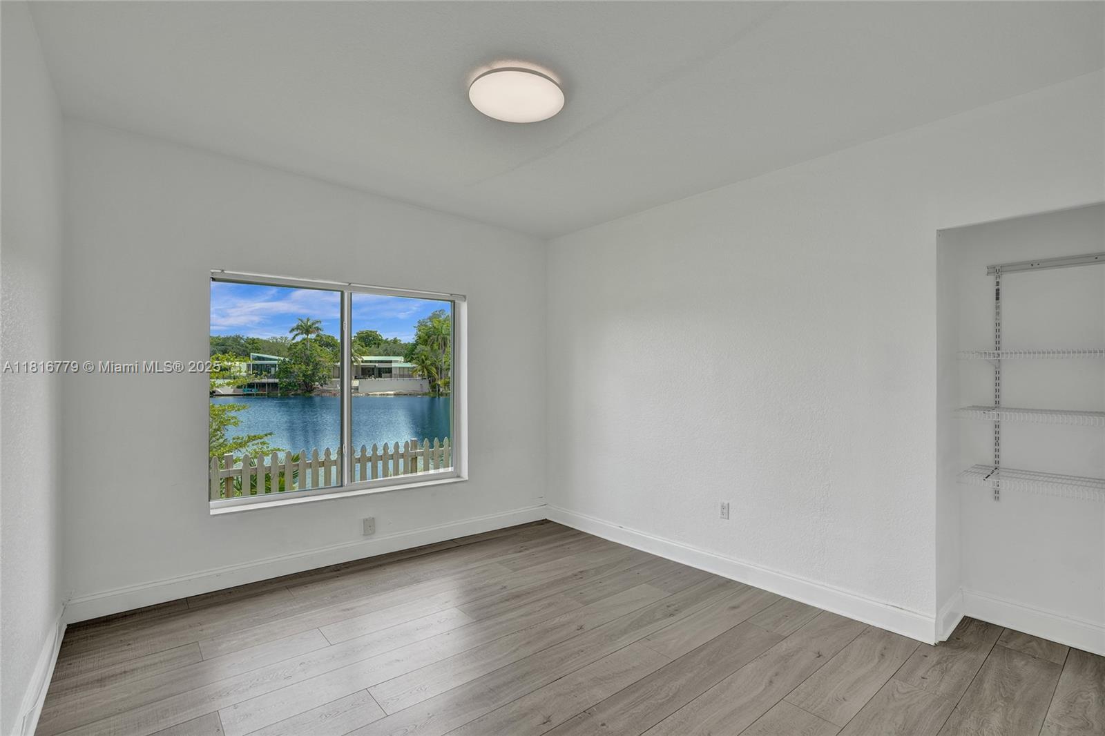 2050 NE 196th Ter, North Miami Beach, Florida image 45