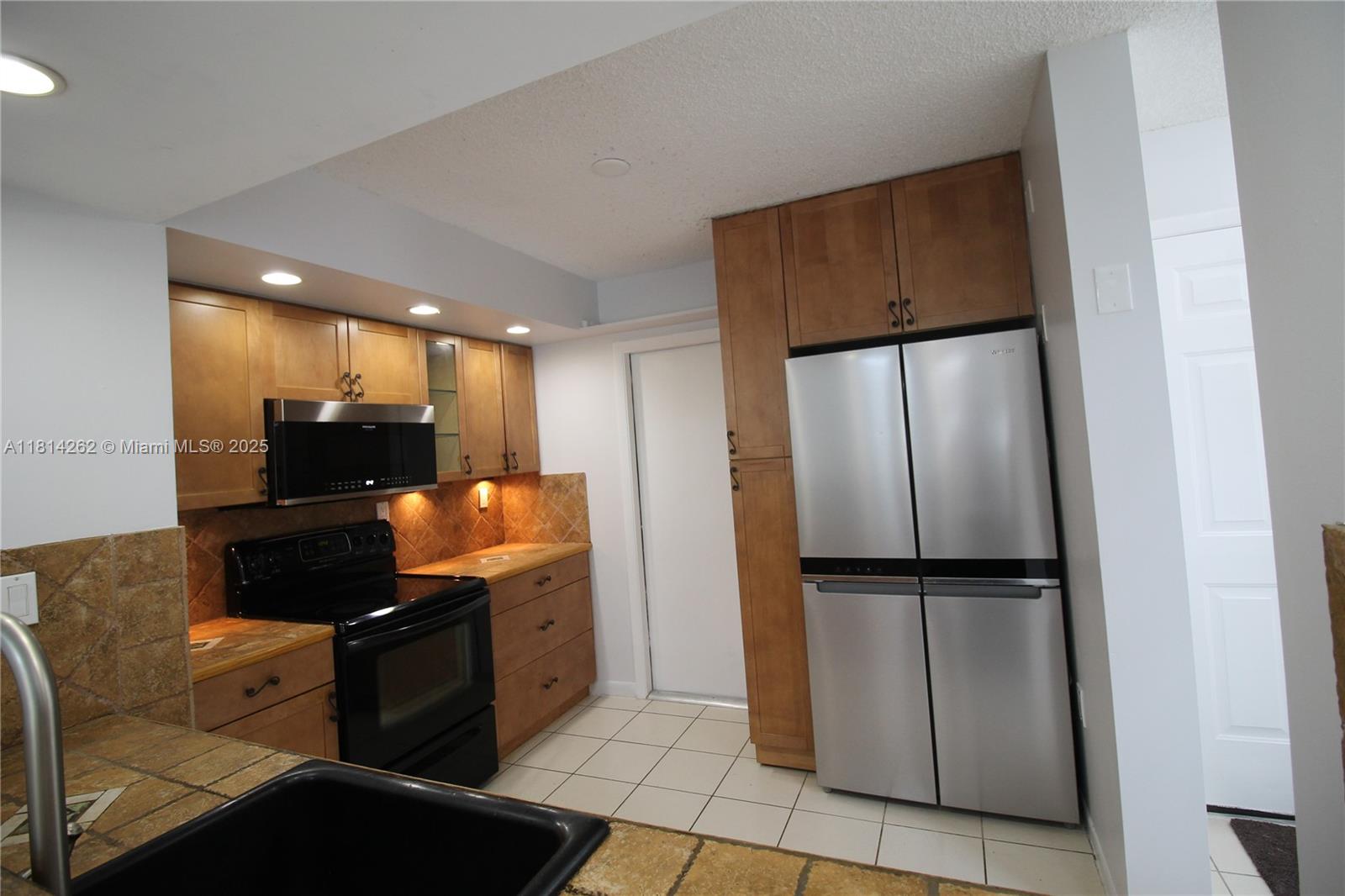 2388 NW 97th Way, Pembroke Pines, Florida image 33