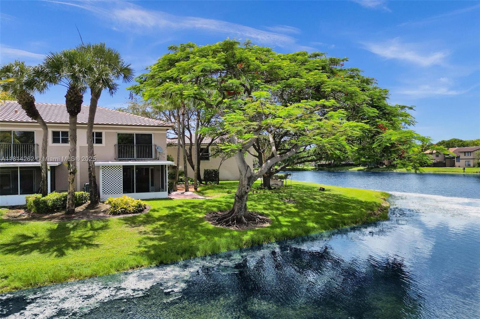 2388 NW 97th Way, Pembroke Pines, Florida image 4