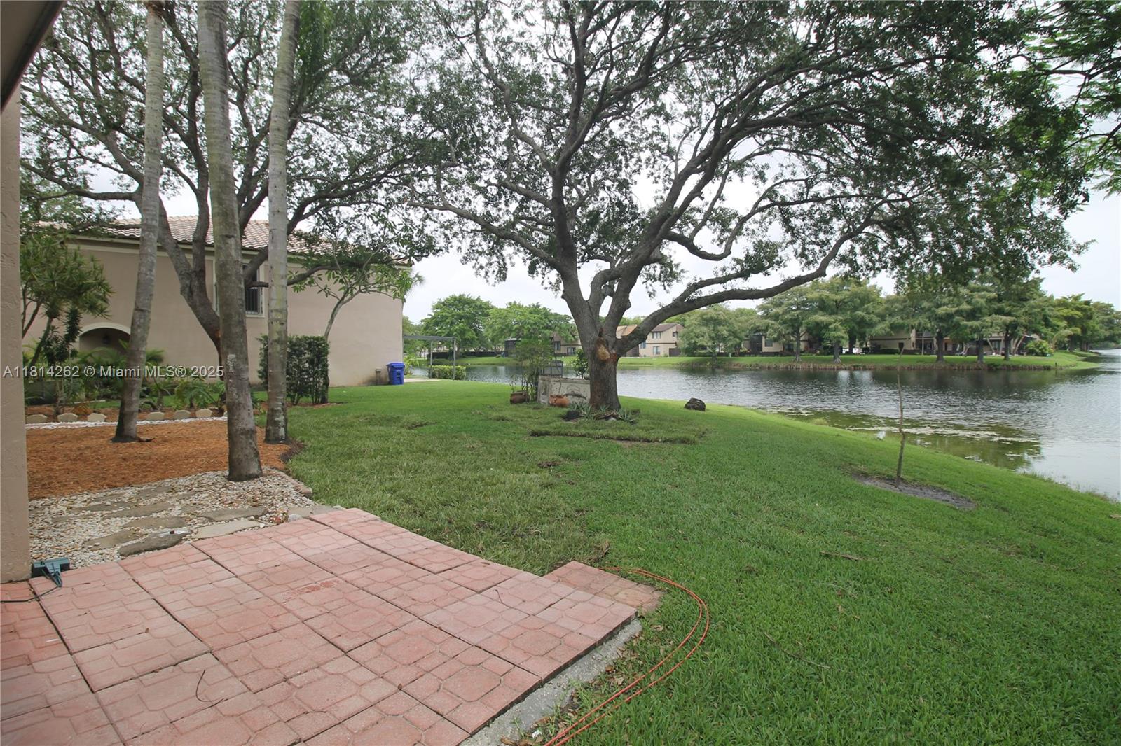 2388 NW 97th Way, Pembroke Pines, Florida image 40