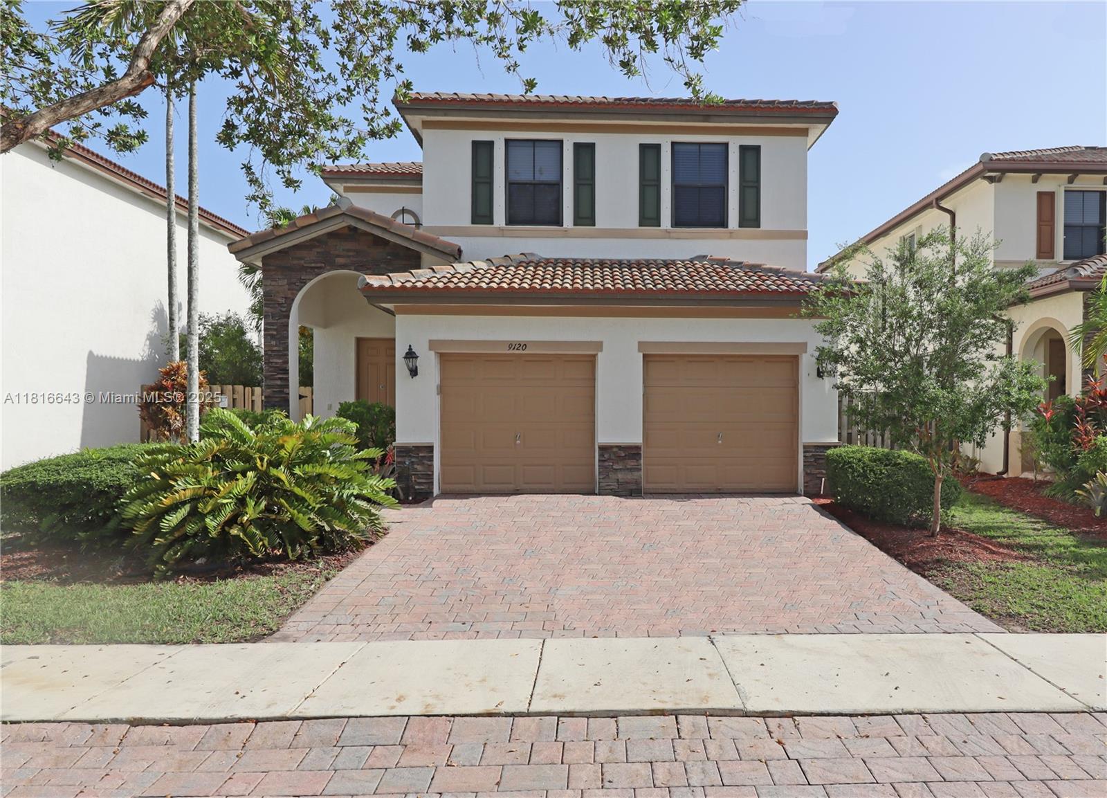 PRISTINE CONTEMPORARY 2 STORY 5 BEDROOM 3 BATH BEAUTY LOCATED IN THE GATED TIDES AT THE ISLES OF BAYSHORE COMMUNITY. FEATURES INCLUDE A BRIGHT OPEN SPLIT BEDROOM FLR PLAN WITH LIVING & DINING AREA, A GOURMENT LOVER'S KITCHEN W/WOOD CABINETRY, GRANITE COUNTERS & UPGRADED STAINLESS APPLICANES ALL FACING A BIG FAMILY RM. THE FUNCTIONAL FLOOR OFFERS ONE FULL BEDROOM & BATHROOM DOWNSTAIRS, BIG BEDROOMS, MODERN BATHROOMS & A LAVISH MASTER BEDROOM & BATHROOM SUITE W/SEPARATE ROMAN TUB, SHOWER & DUAL VANITY. OUTSIDE AWAITS A COVERED SCREENED BRICK PAVER PATIO, FIREPIT & PRIVATE FENCED YARD. EXTRAS INCLUDE PADDLE FANS, CERAMIC TILE DOWNSTAIRS & LAMINATE FLOORING UPSTAIRS. COMMUNITY AMENTIES INCLUDE SECURITY PATROL, MASTER CLUBHOUSE, GYM, SOCIAL ROOM, PLAY AREA & ON-SITE MANAGEMENT OFFICE.