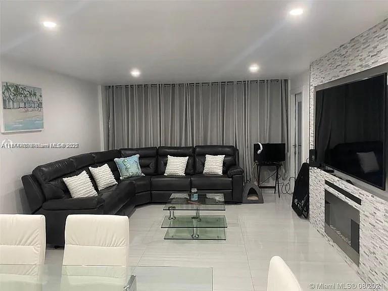 1801 S Ocean Dr #1040, Hallandale Beach, Florida image 5