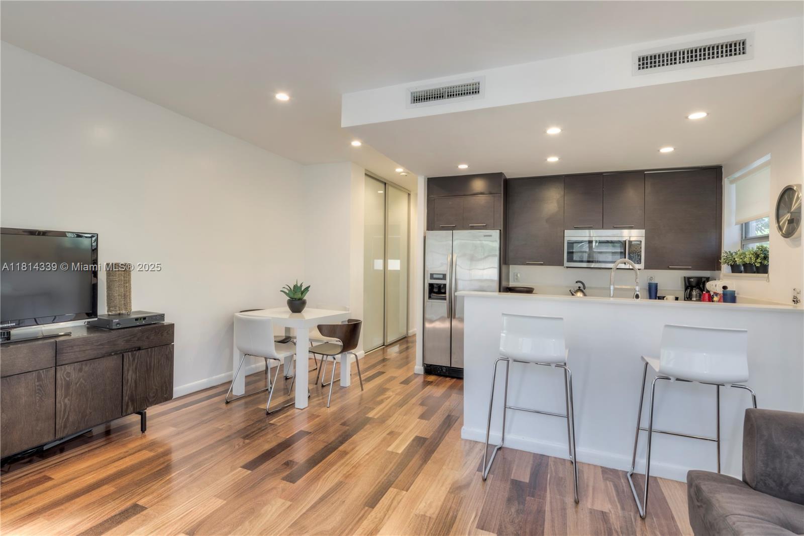 Property photo # 9