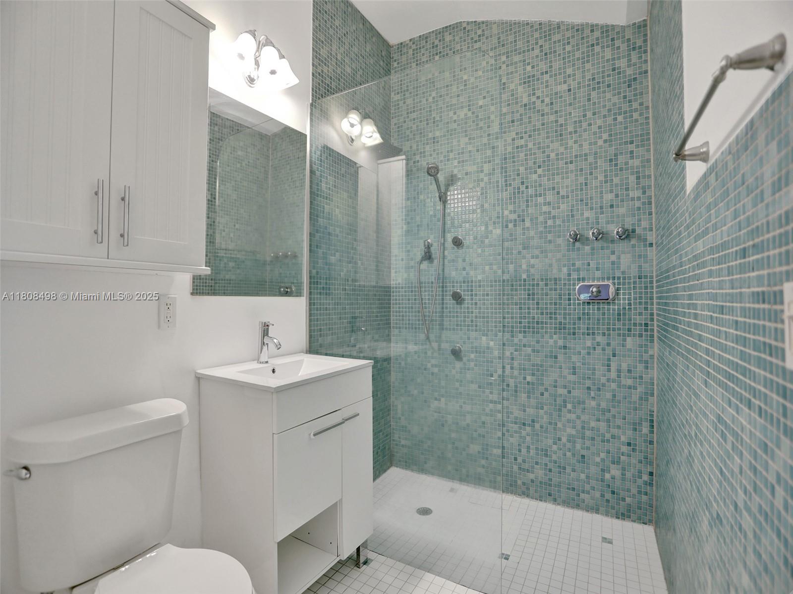 638 Madeira Ave, Coral Gables, Florida image 19