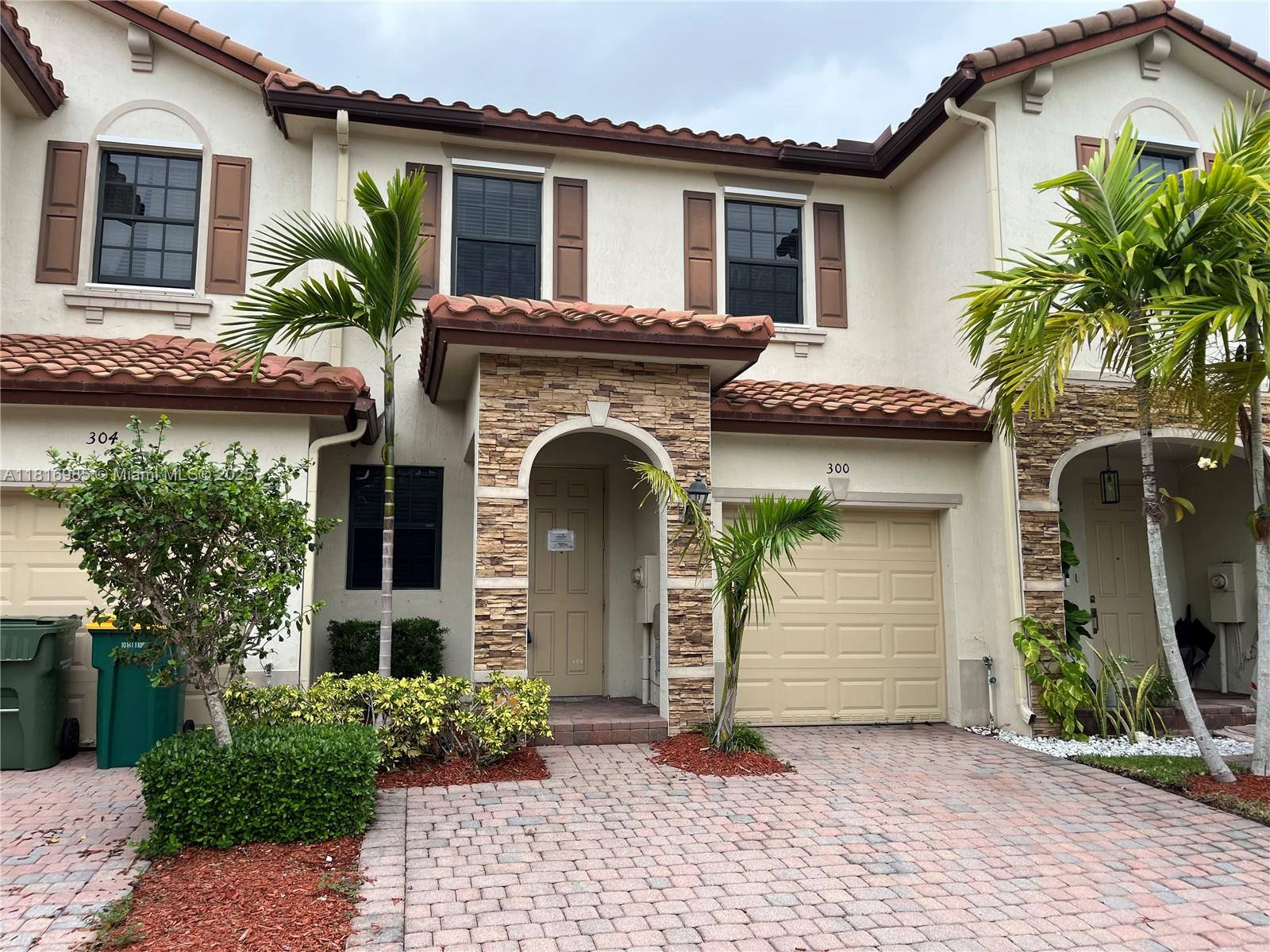 300 37th Ter Unit , Homestead, Florida 33033