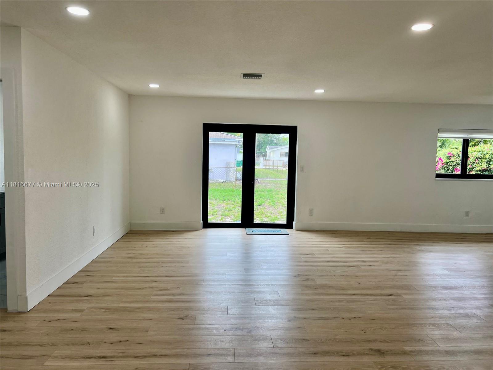 2910 NW 185th St, Miami Gardens, Florida image 15