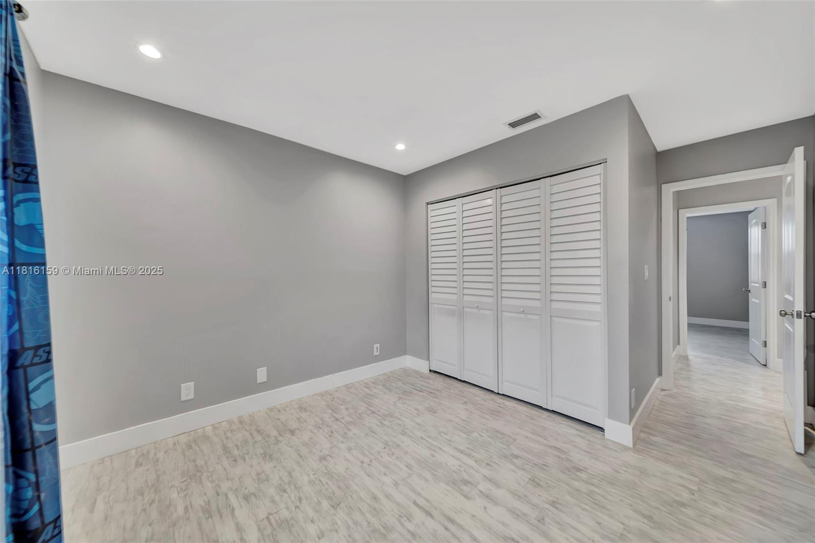 90 SW 3rd St #3301, Miami, Florida image 18