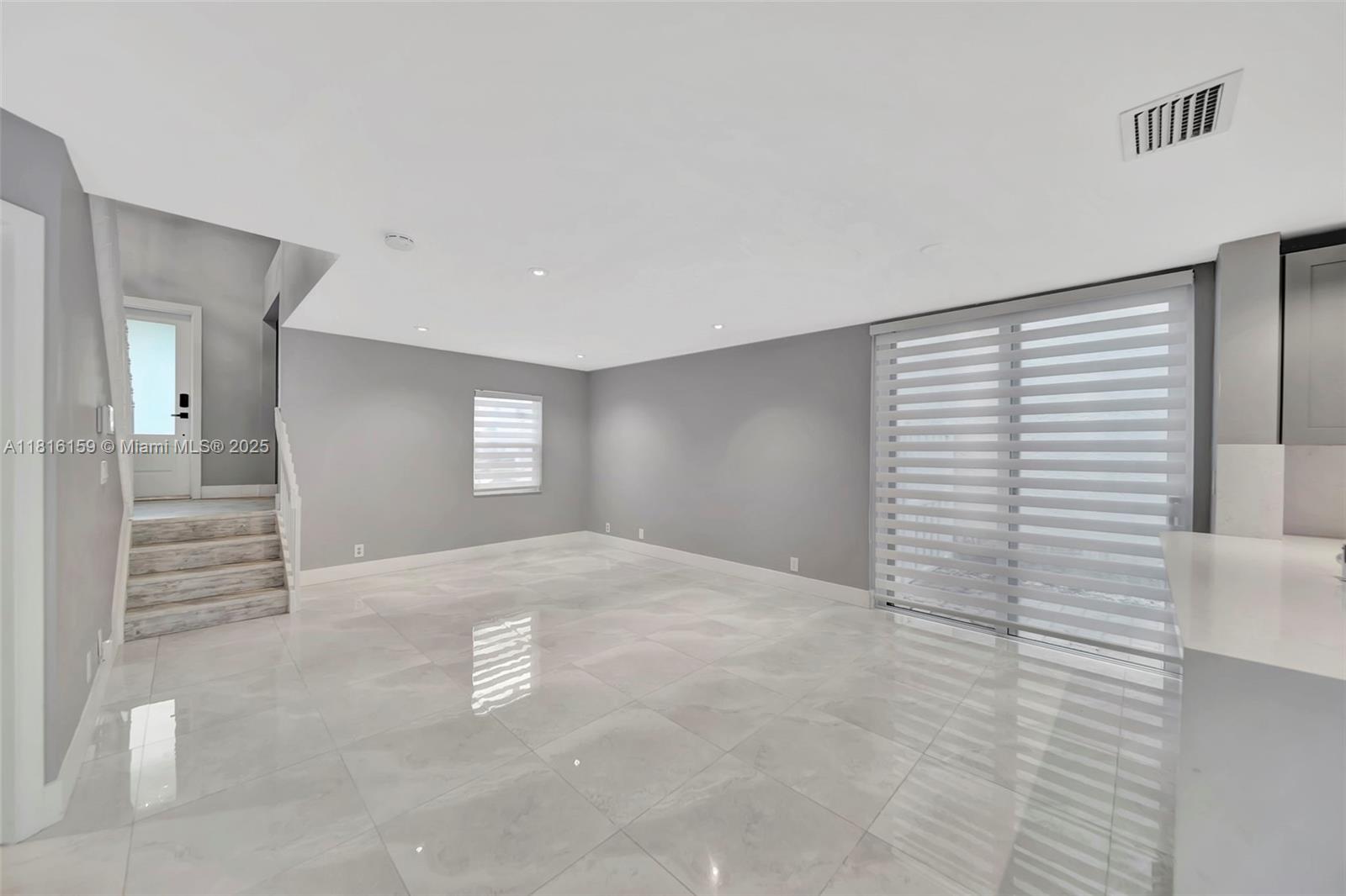 90 SW 3rd St #3301, Miami, Florida image 8