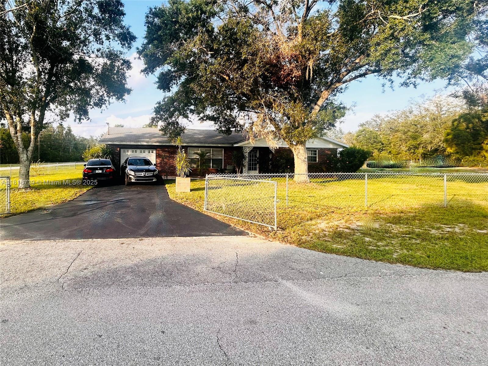 Residential, Avon Park, Florida image 2