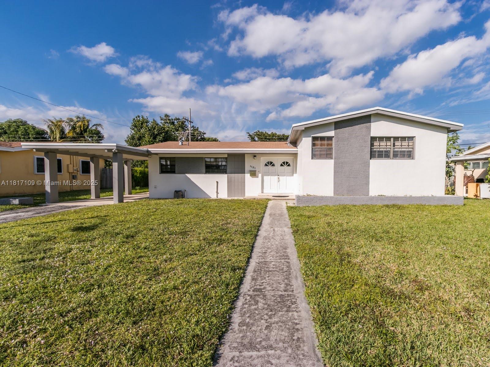 1121 NE 175th St, North Miami Beach, Florida image 2