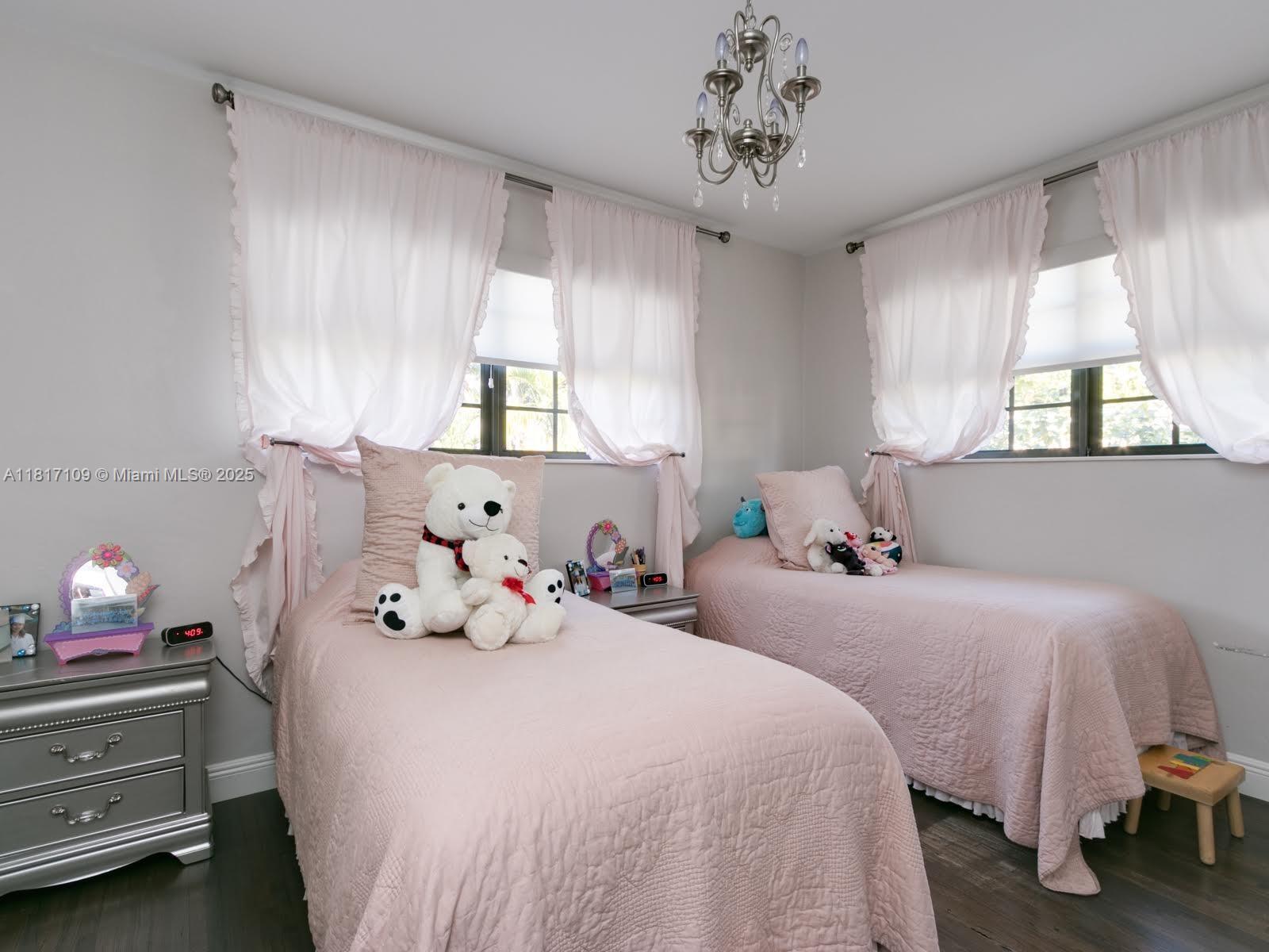 1121 NE 175th St, North Miami Beach, Florida image 24