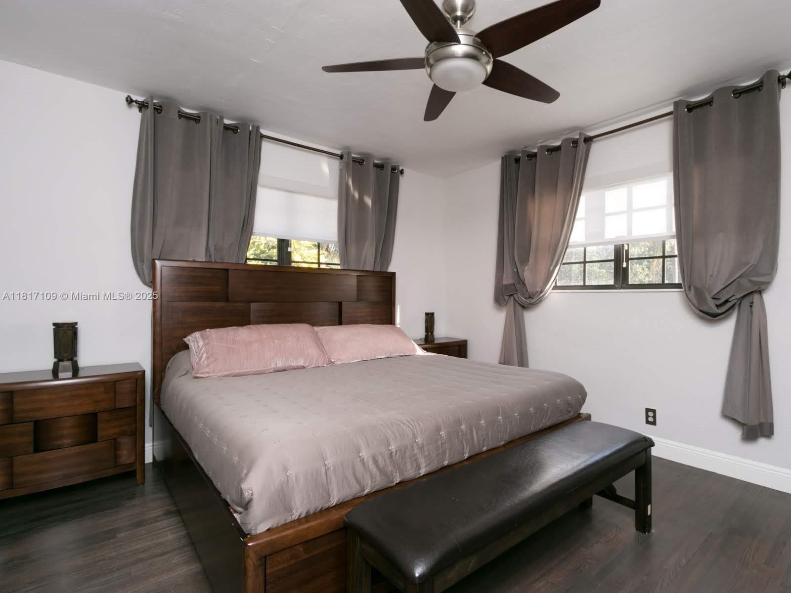 1121 NE 175th St, North Miami Beach, Florida image 30