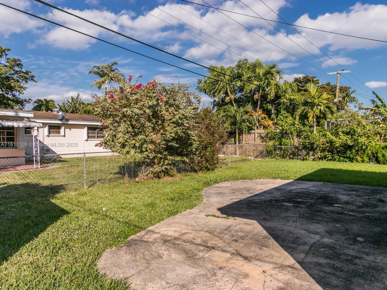 1121 NE 175th St, North Miami Beach, Florida image 35