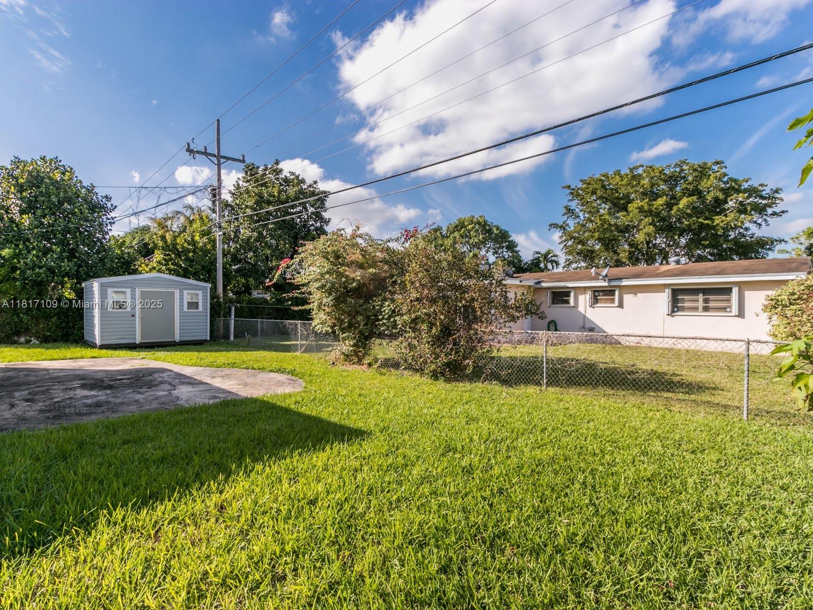 1121 NE 175th St, North Miami Beach, Florida image 38