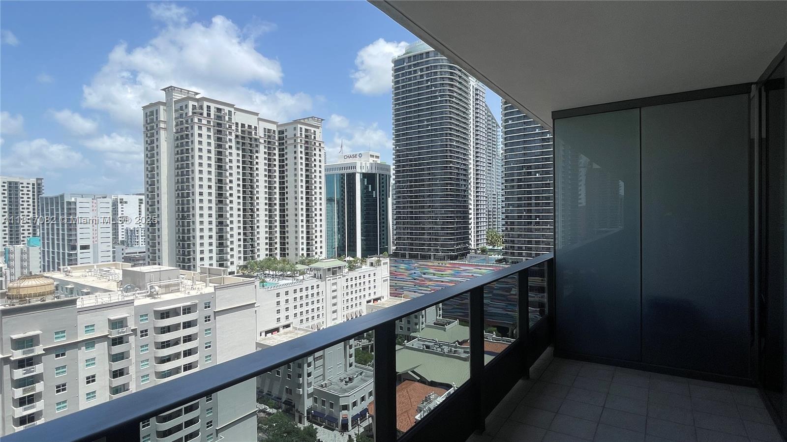 1000 Brickell Plz #2004, Miami FL 33131