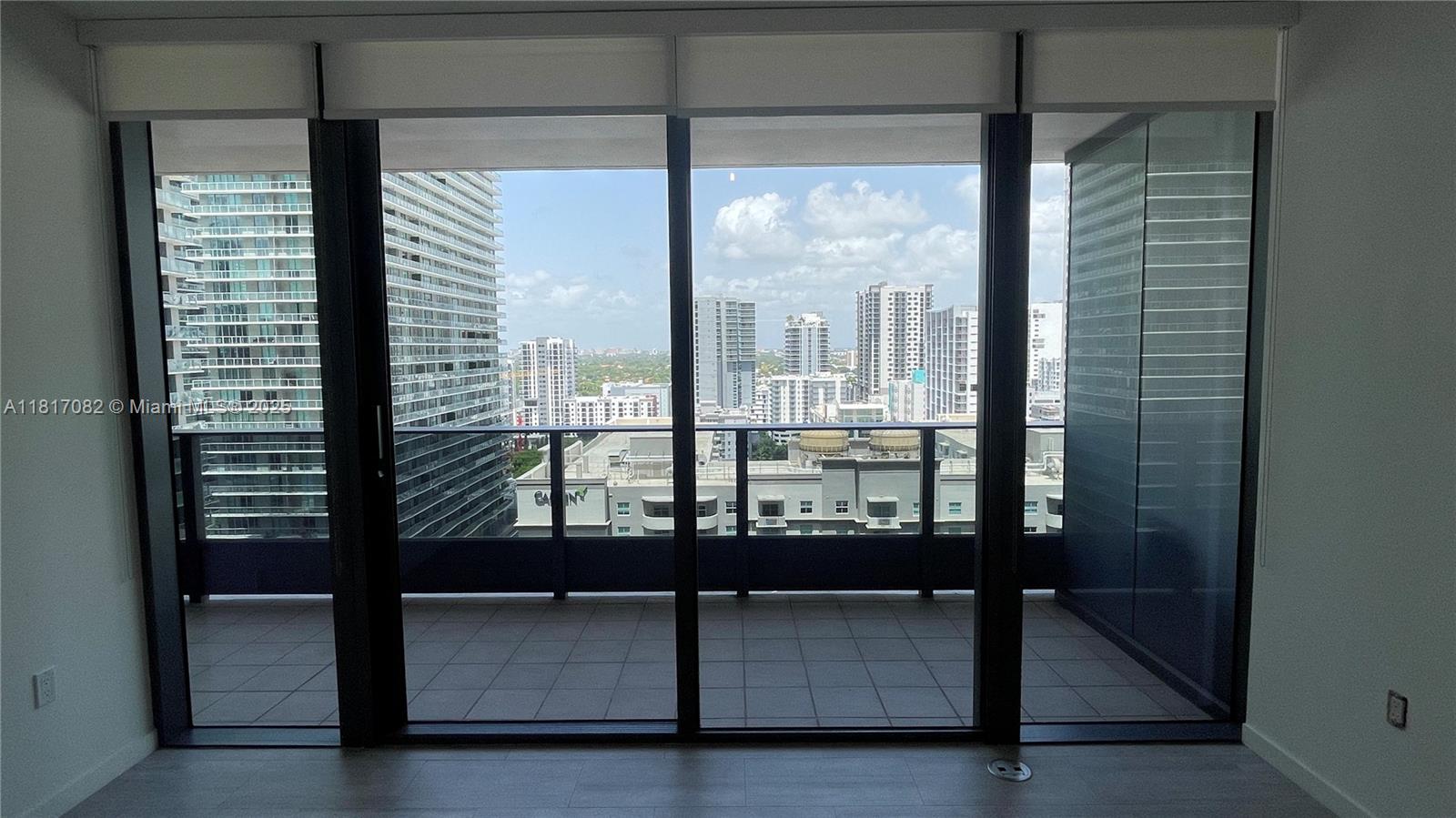 1000 Brickell Plz #2004, Miami FL 33131