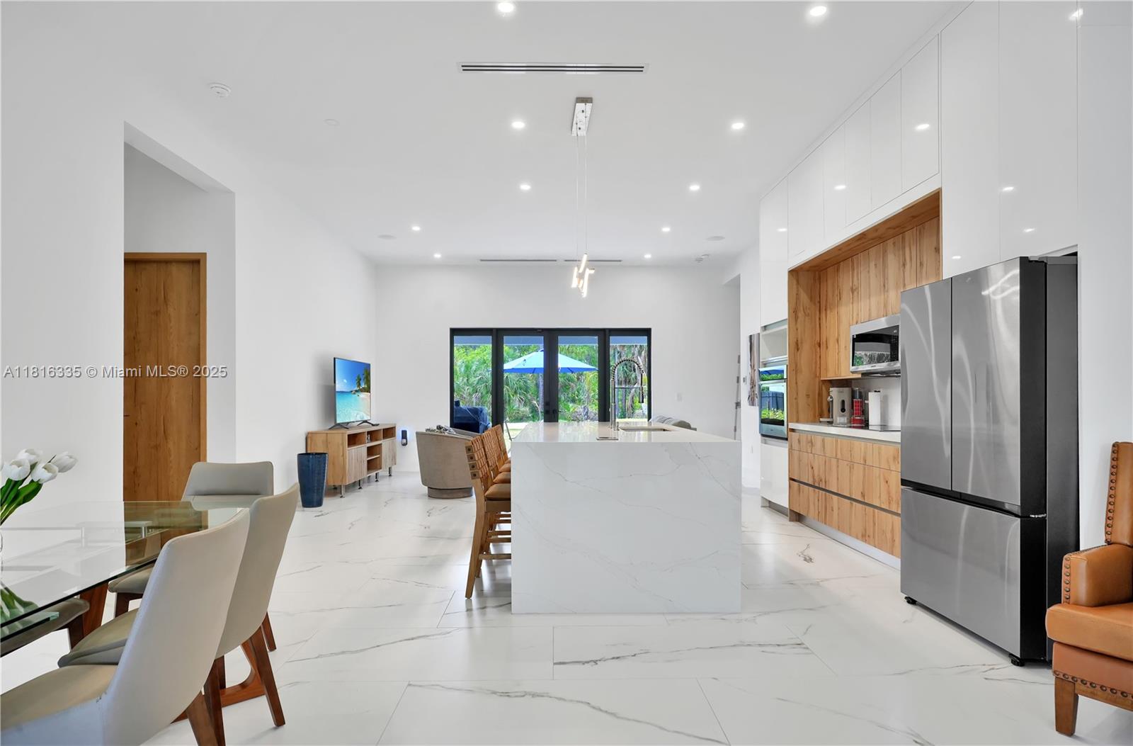 1902 Della Dr, Naples, Florida image 13