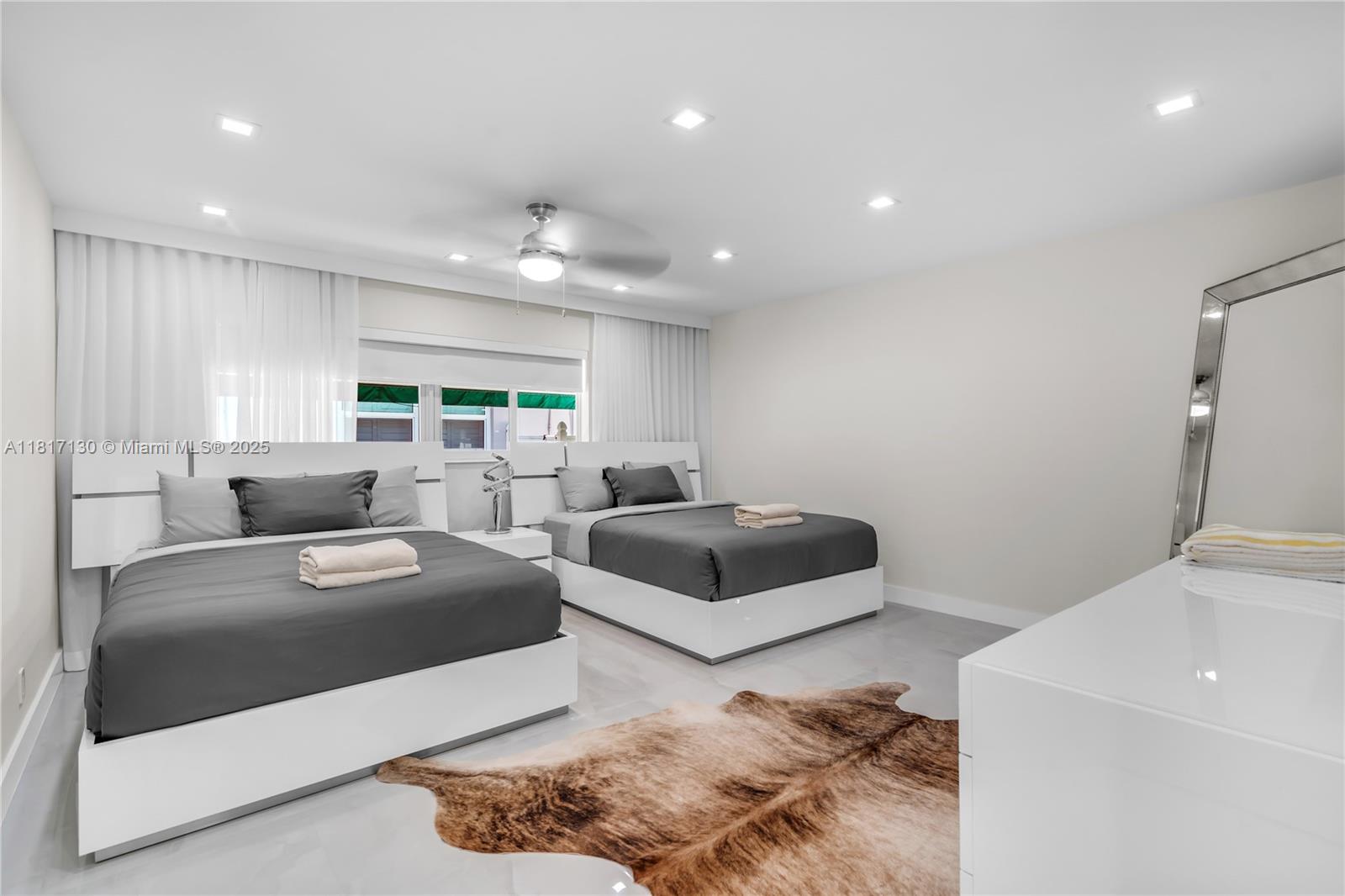 1045 Hollywood Blvd, Hollywood, Florida image 24