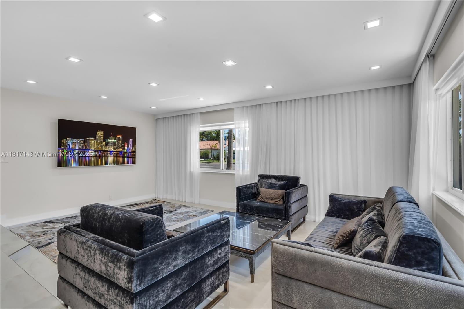 Property photo # 8