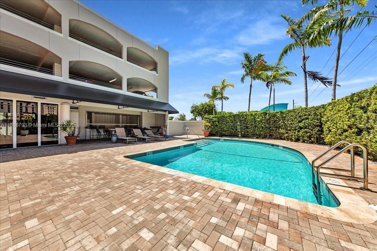 2351 Douglas Rd #1204, Miami, Florida image 32