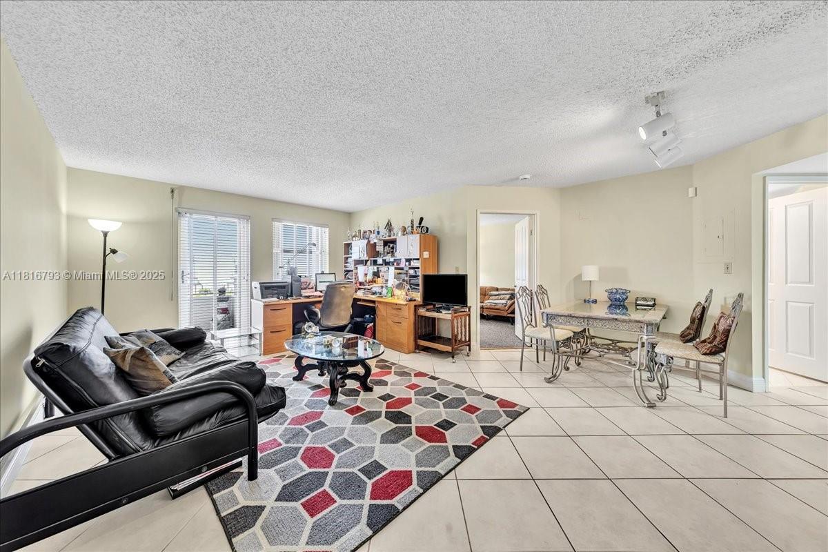2351 Douglas Rd #1204, Miami, Florida image 4
