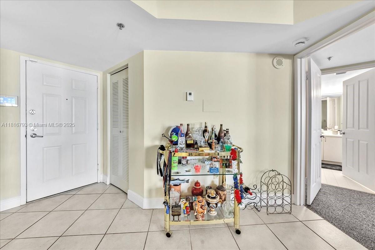 2351 Douglas Rd #1204, Miami, Florida image 7
