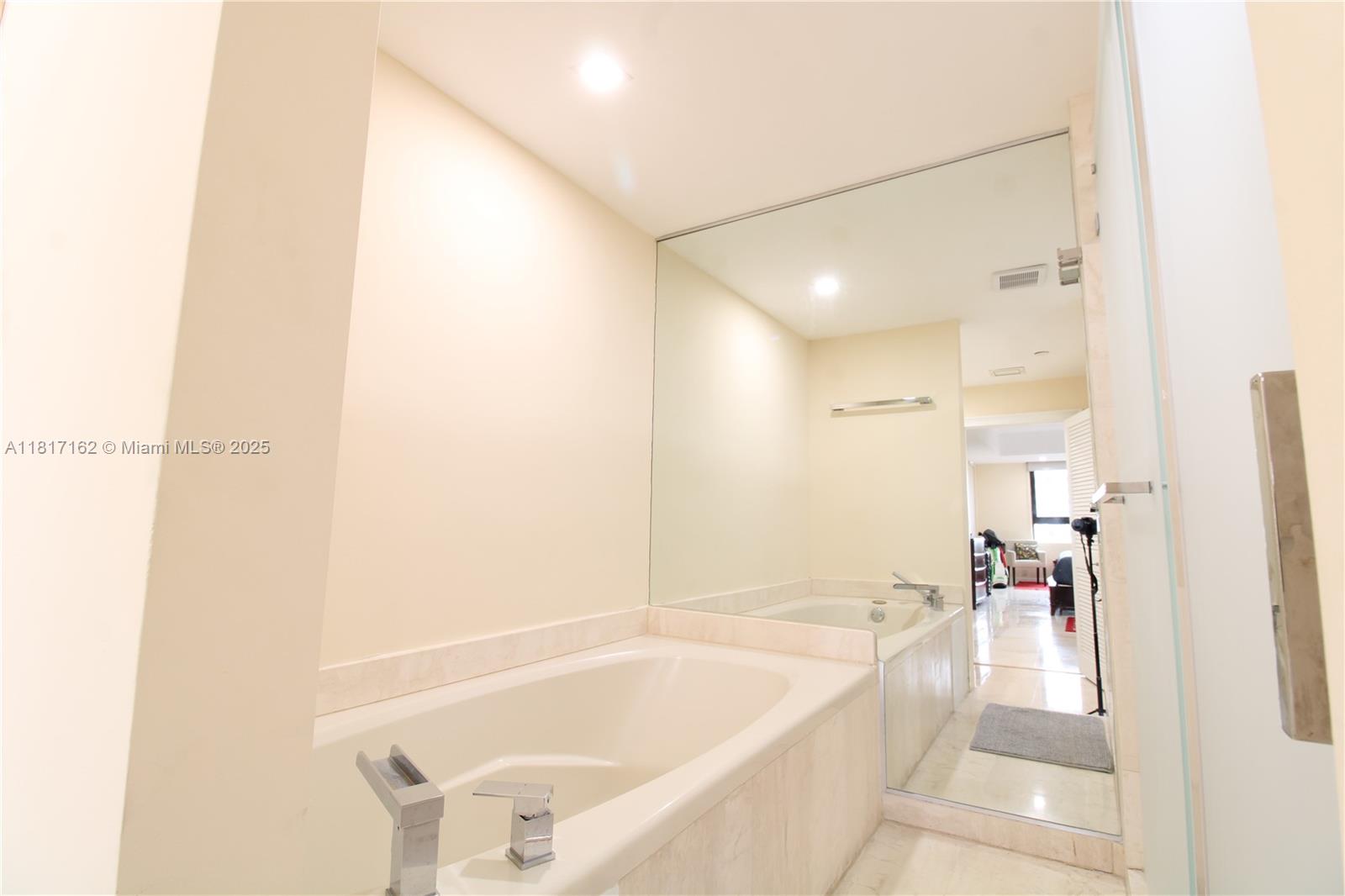 151 Crandon Blvd #702, Key Biscayne, Florida image 18
