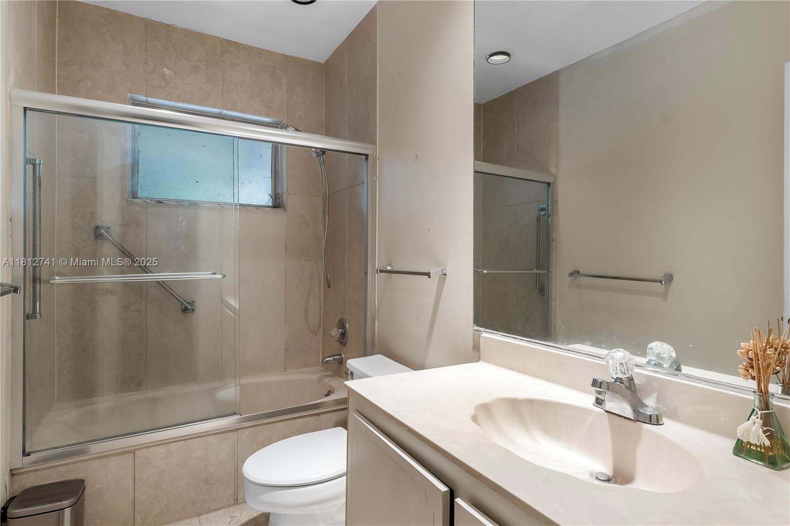 1805 Ixora Rd, North Miami, Florida image 10