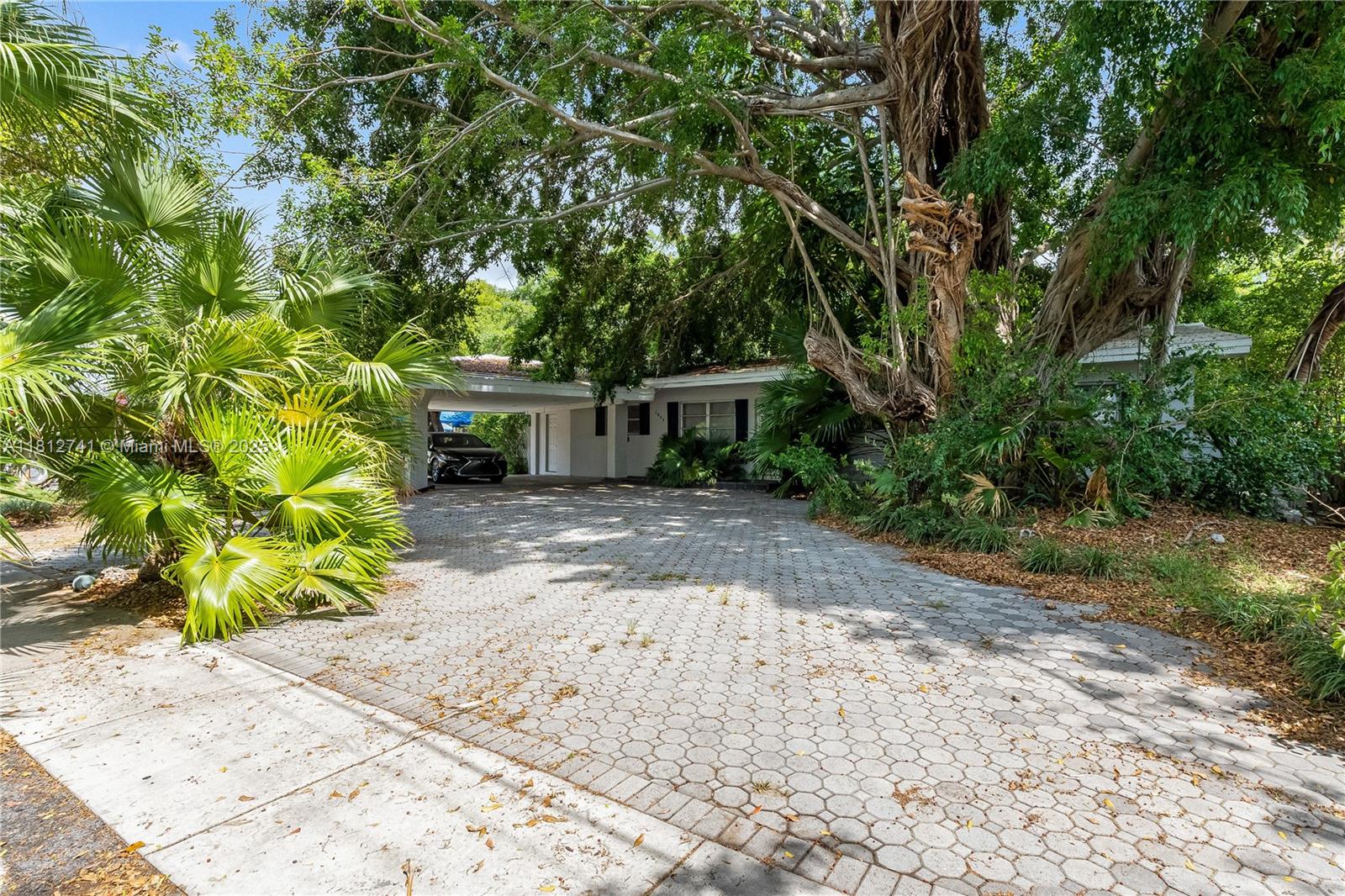 1805 Ixora Rd, North Miami, Florida image 17