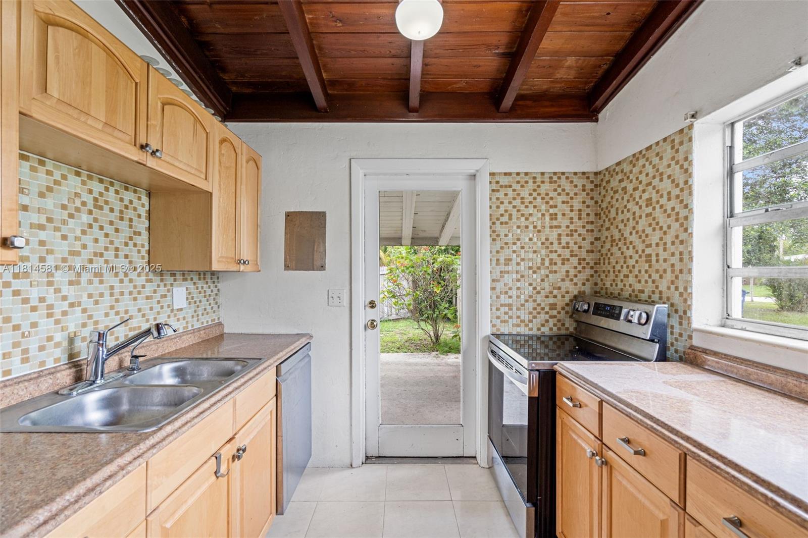 1728 NE 179th St, North Miami Beach, Florida image 1