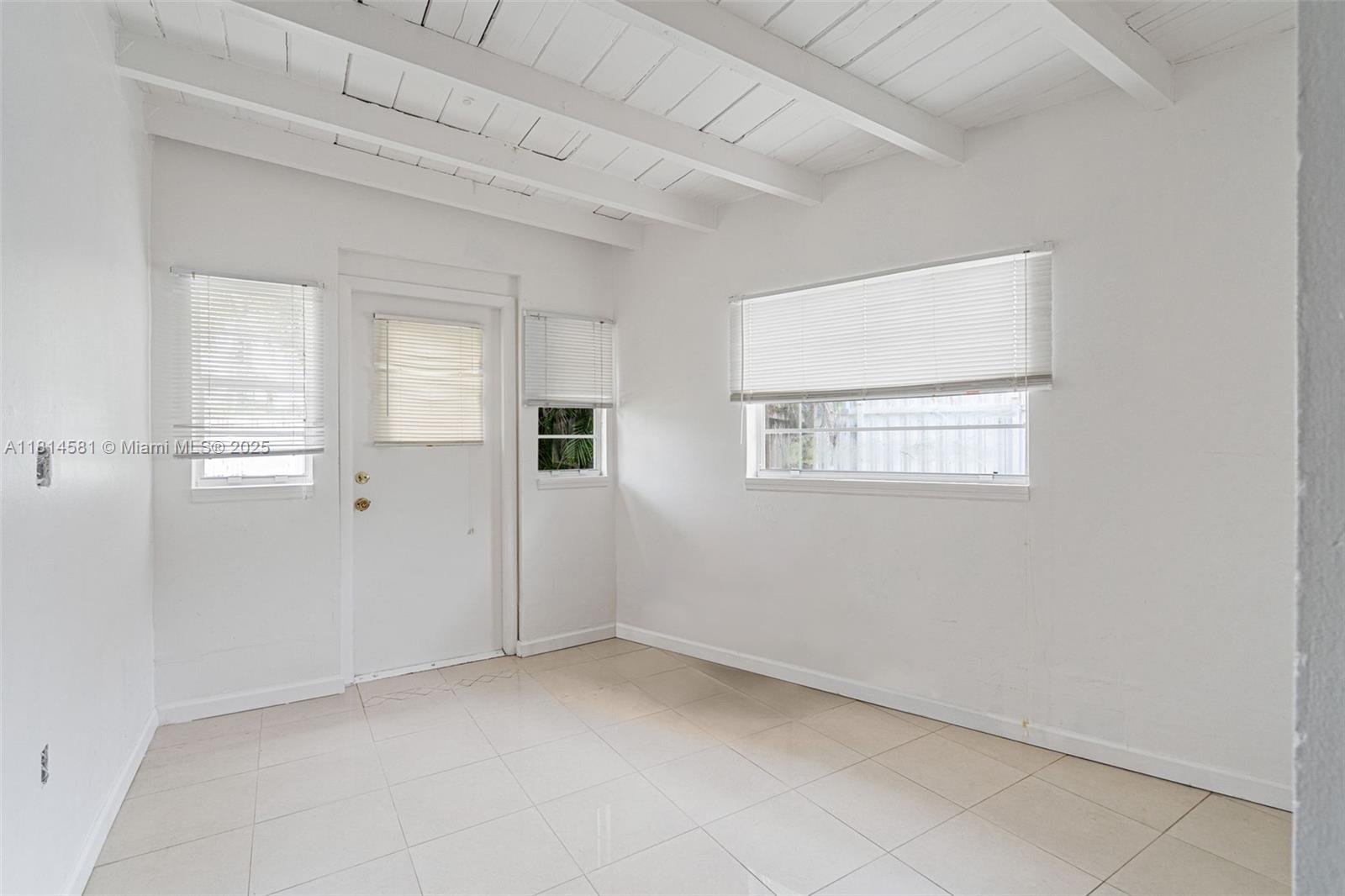 1728 NE 179th St, North Miami Beach, Florida image 10