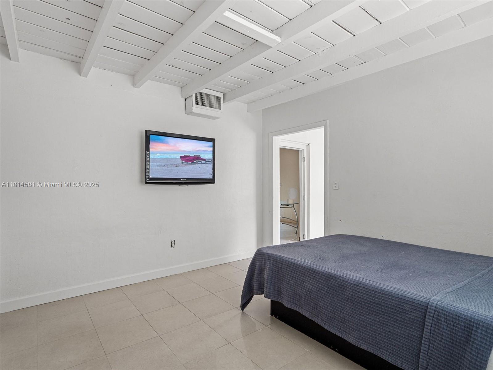 1728 NE 179th St, North Miami Beach, Florida image 13