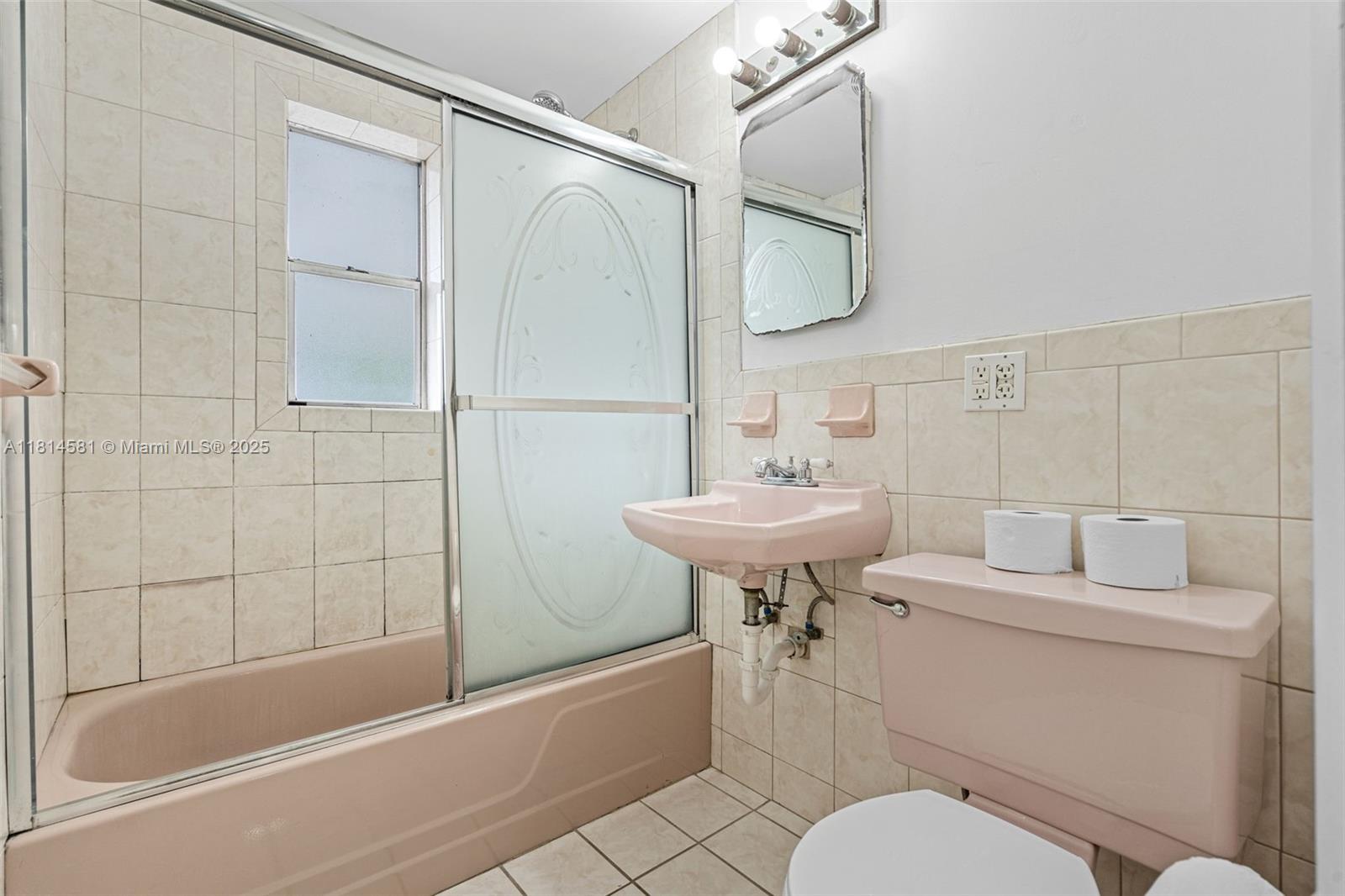 1728 NE 179th St, North Miami Beach, Florida image 17