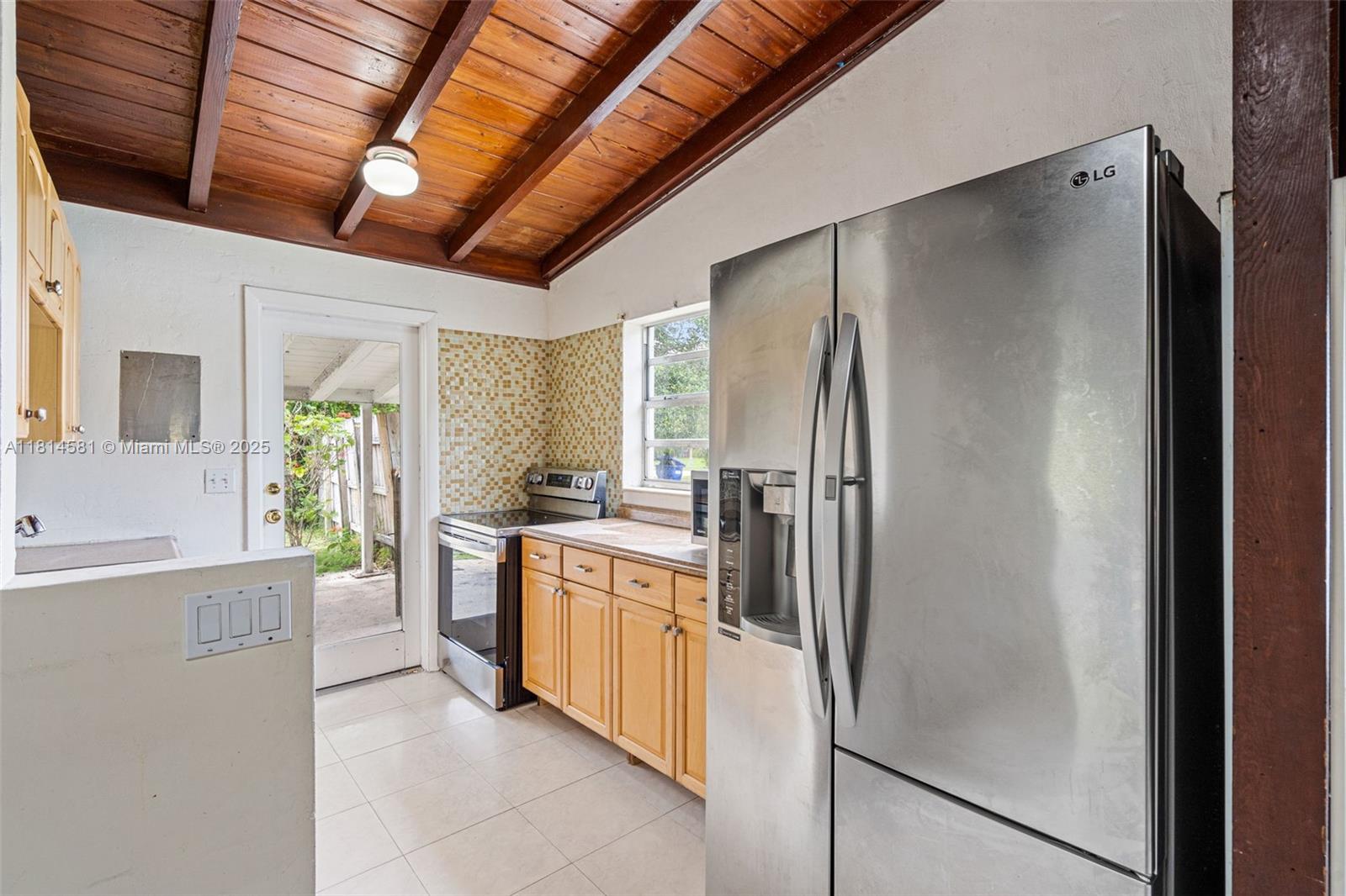 1728 NE 179th St, North Miami Beach, Florida image 7