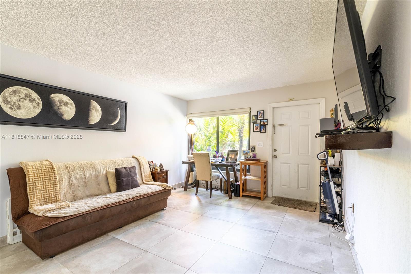 Residential, Miami, Florida image 13