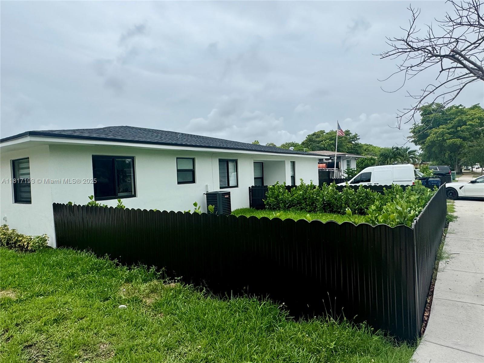 Property photo # 0
