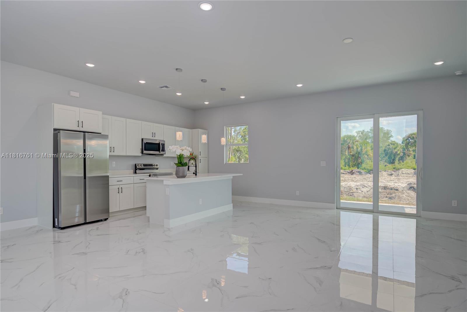 1202 E 9th St, Lehigh Acres, Florida image 4